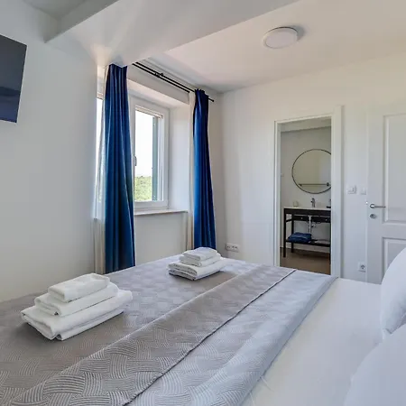 Semesterbostad Escape On By Interhome