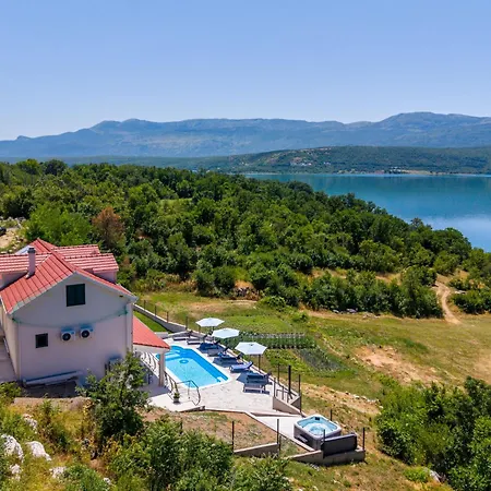 Escape On By Interhome Semesterbostad Vrlika