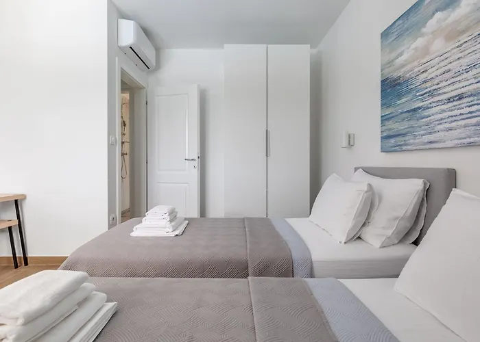 Semesterbostad Escape On By Interhome Vrlika