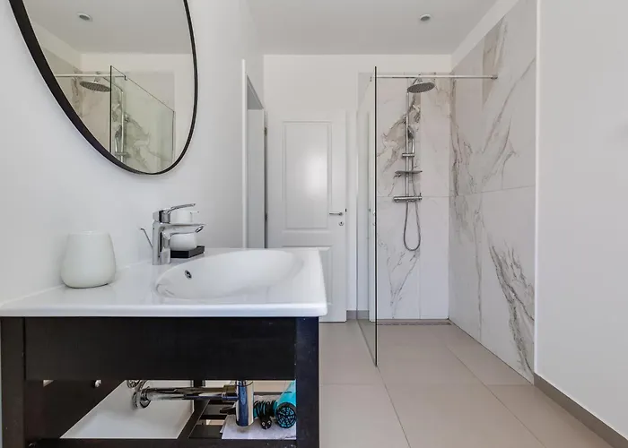 Semesterbostad Escape On By Interhome