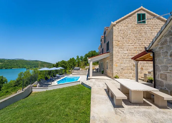 Escape On By Interhome Semesterbostad Vrlika