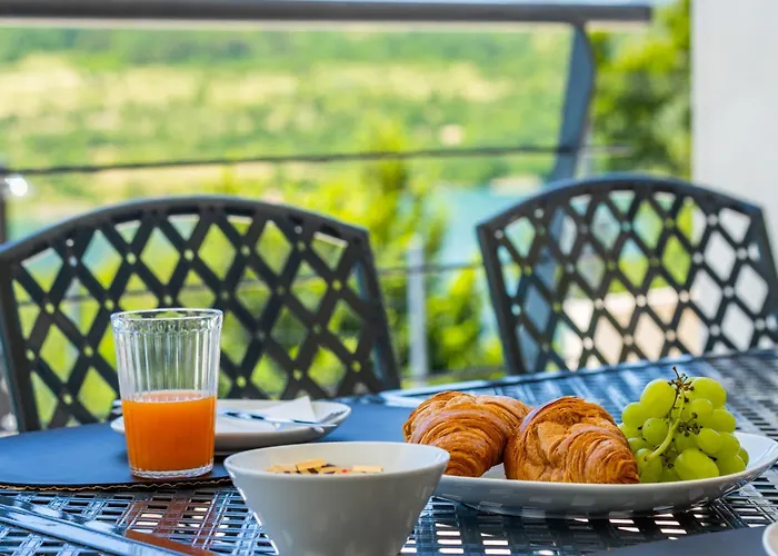 Escape On By Interhome Semesterbostad