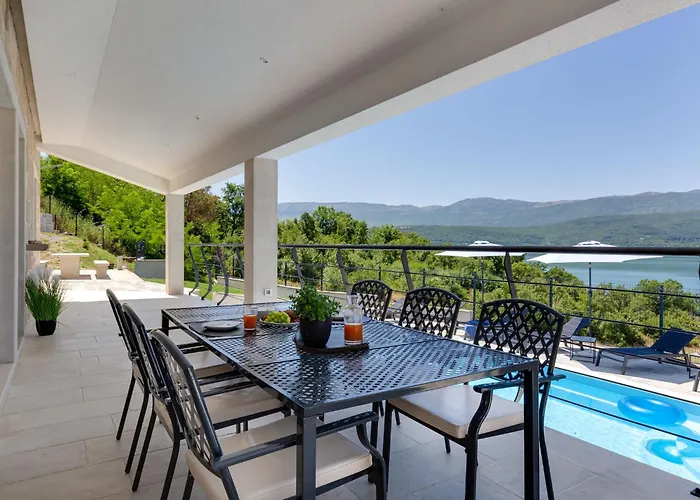 Semesterbostad Escape On By Interhome